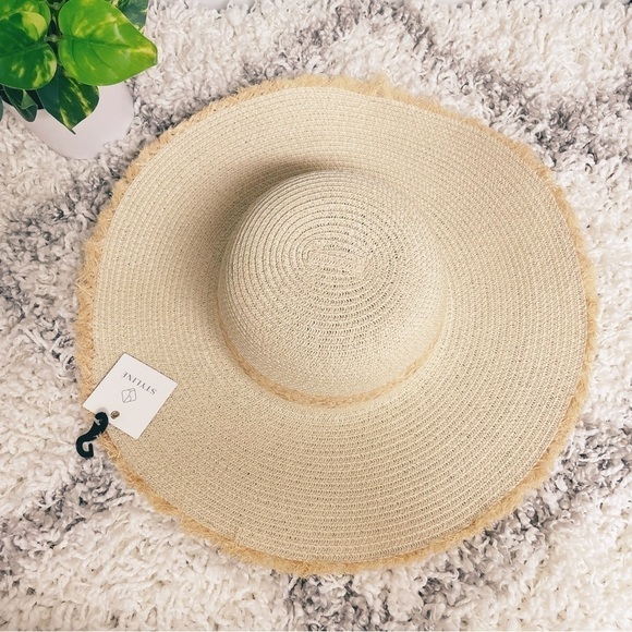 Frayed Edge Straw Floppy Hat - Picture 7 of 9